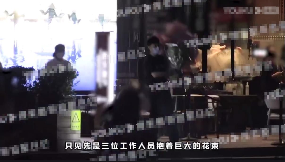 鹿晗生日礼物送女友,鹿晗和国民闺女视频