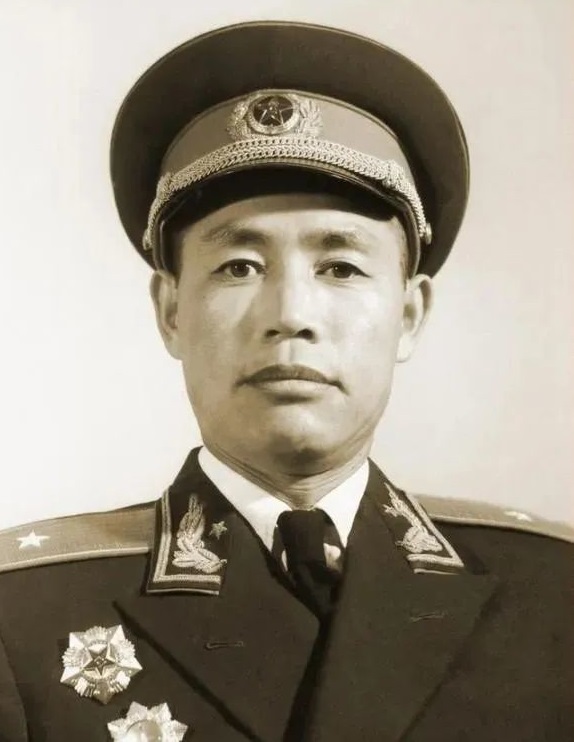 抗美援朝英雄邓岳,邓岳志愿军