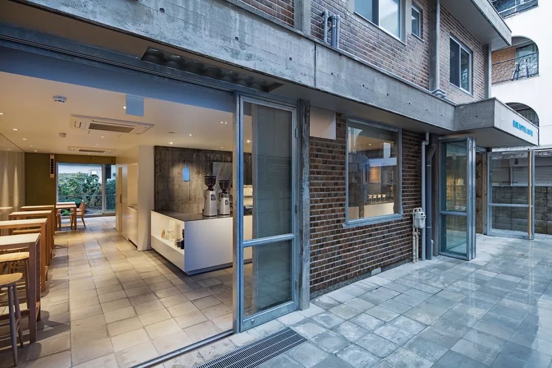 蓝瘦~BlueBottleCoffee刚开业就遇到了上海最大的一波疫情