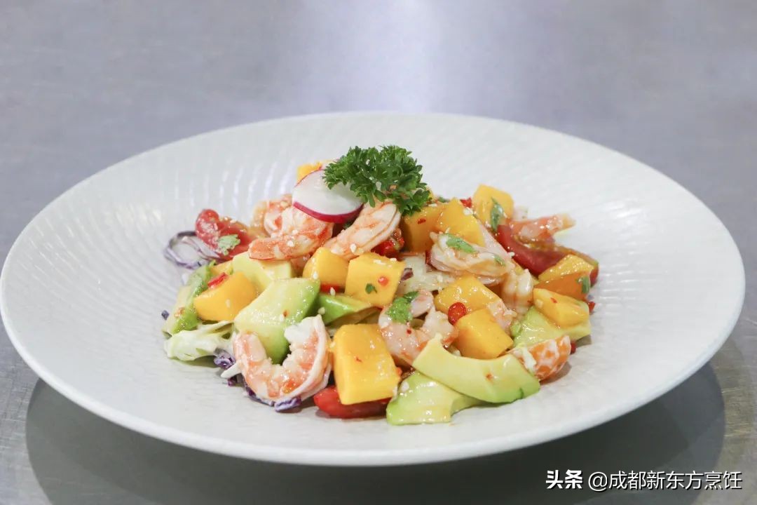 男生学厨师要什么条件,男生学西点和厨师哪个更有前途