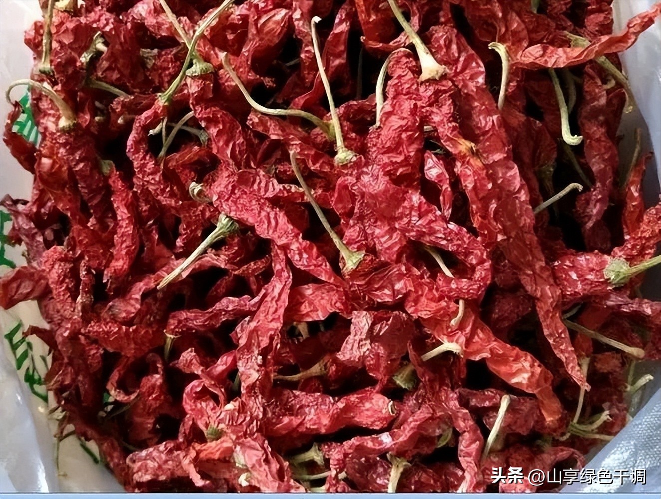 四川女子独自一人做小吃，透露成本8元，一份卖15，月收益3万