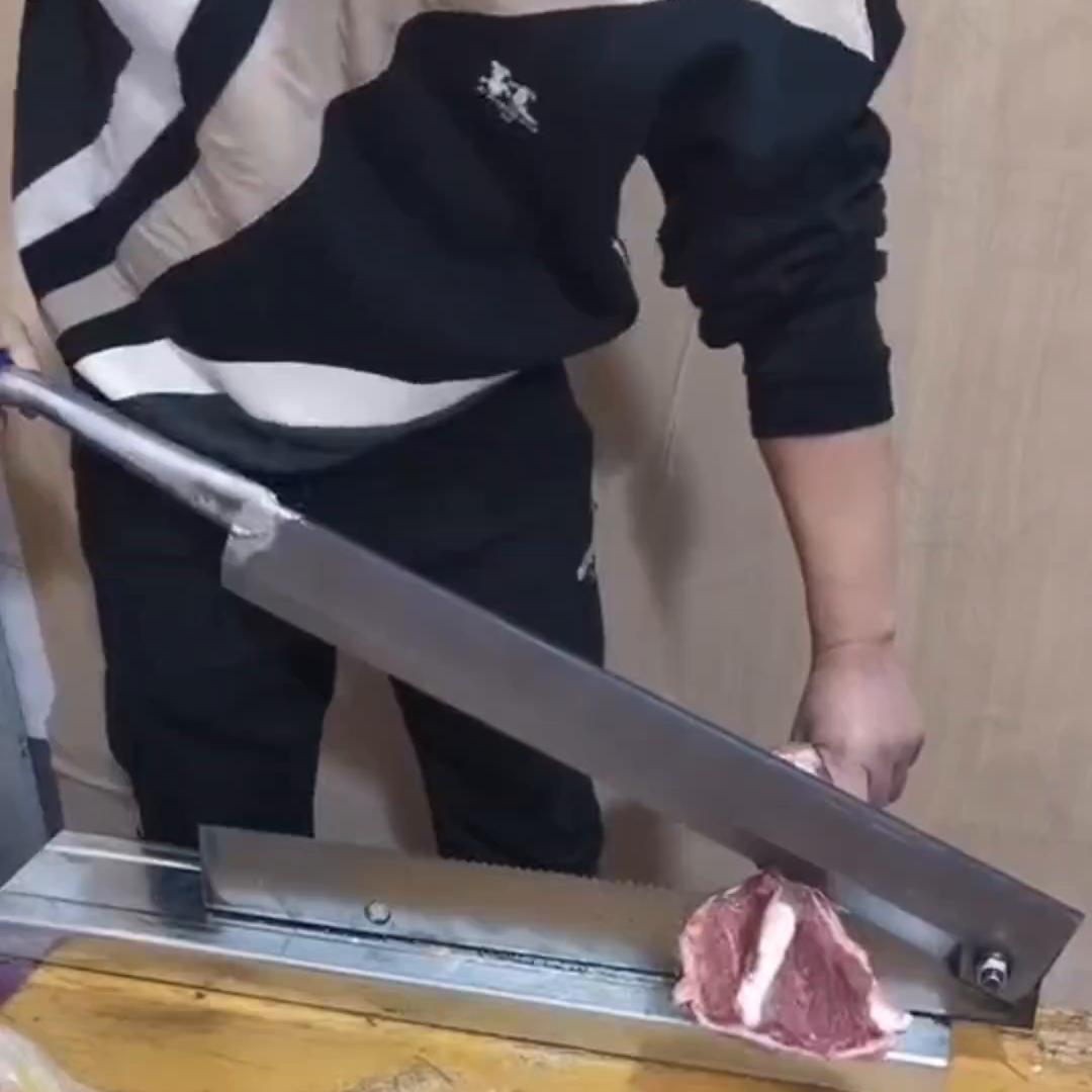 加厚锰钢有齿60厘米挑战切骨头很轻松，没有骨头渣子，肉...
