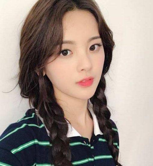 最有钱女明星刘亦菲,刘亦菲秀名贵翡翠大耳环