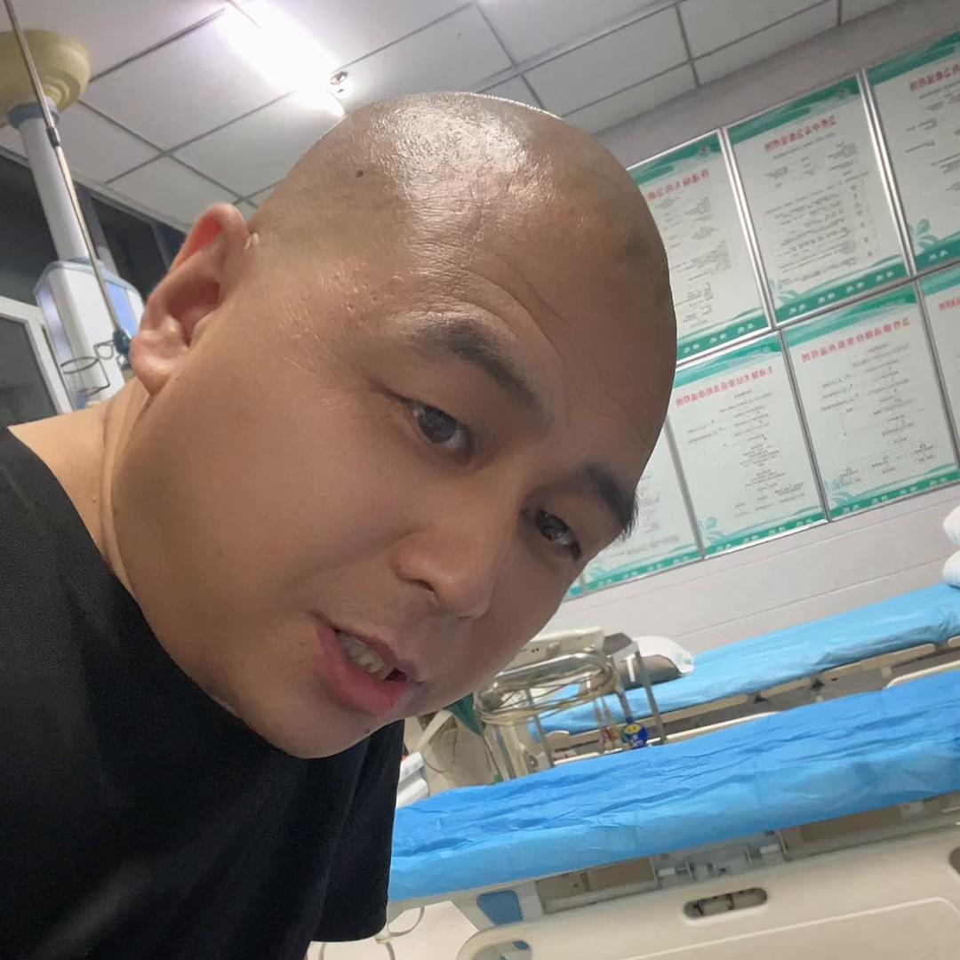 年龄大了腿摔劈了需要做手术吗,年龄大了走点路就腿疼是怎么回事