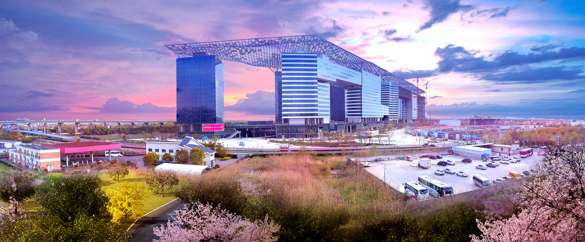 深圳龙华新房迎来打折潮,深圳新房迎打折潮有楼盘买一送一