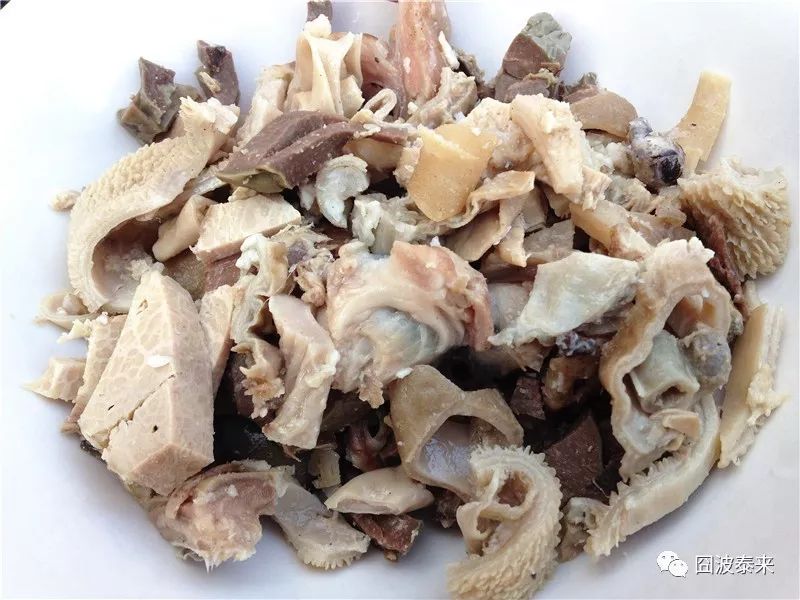 一碗鲜羊杂汤,热乎乎的一碗羊杂汤