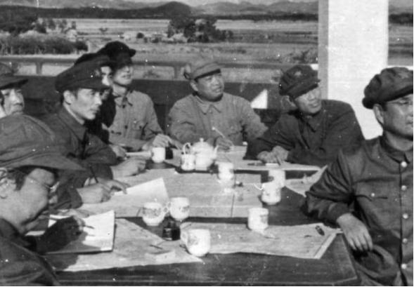 赖传珠去世时的排场有多大？1位总理2名元帅3个大将15名上将迎灵