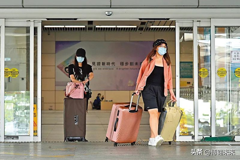 香港避疫挤爆深圳湾,香港医院被挤爆