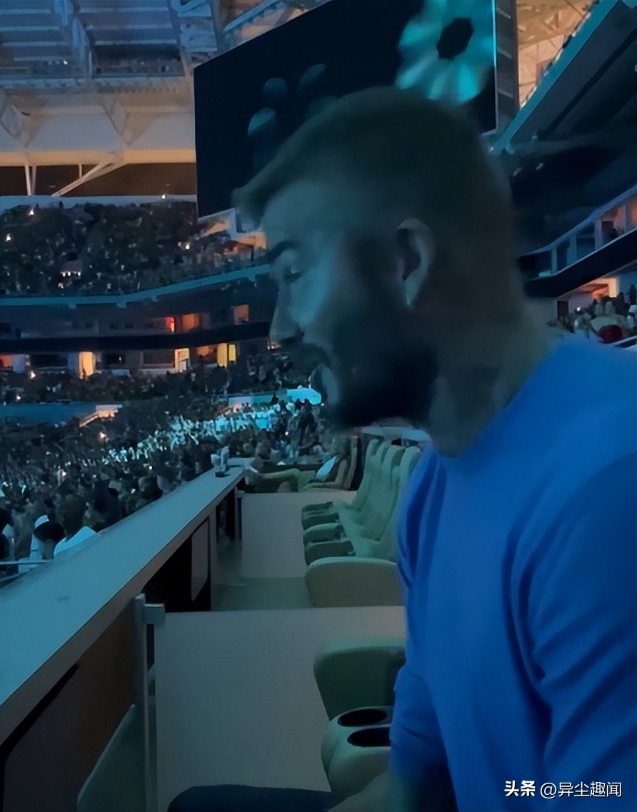 19岁大卫贝克汉姆,24岁大卫贝克汉姆