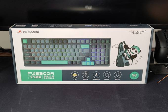 三模机械键盘横评,三百内的三模机械键盘测评