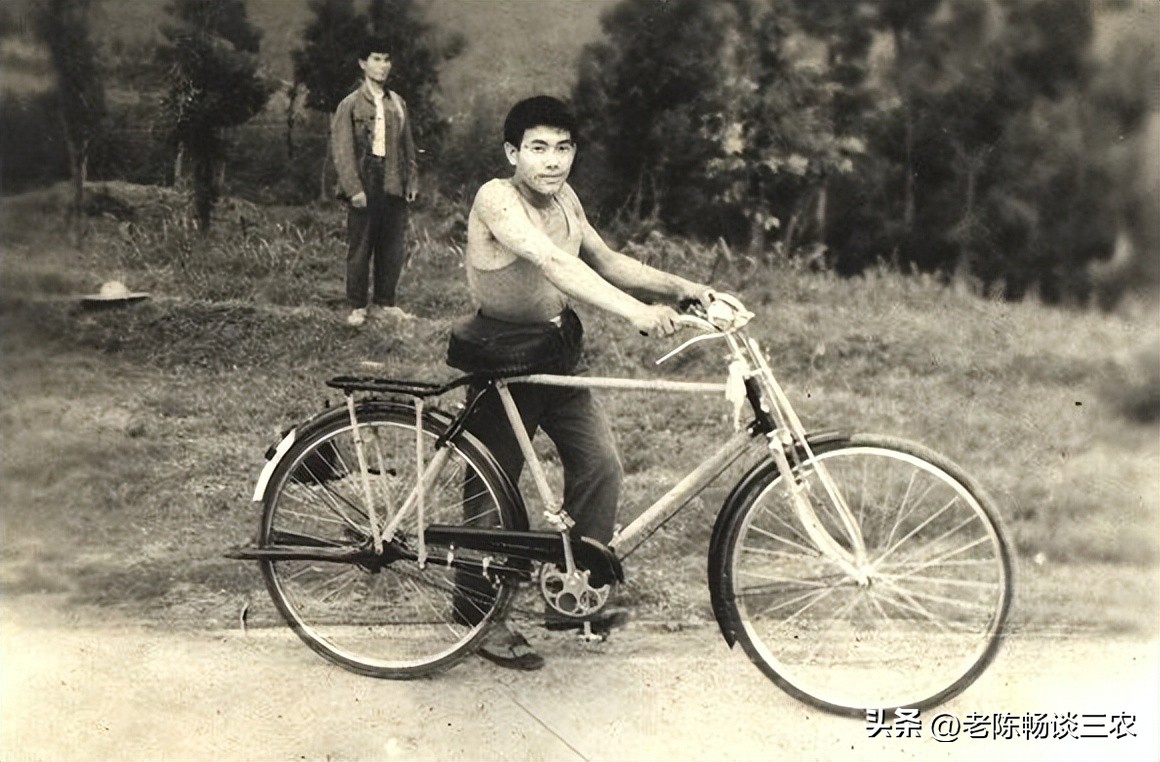 70年代150元一辆“凤凰牌”自行车，放当年以及现代意味着什么？