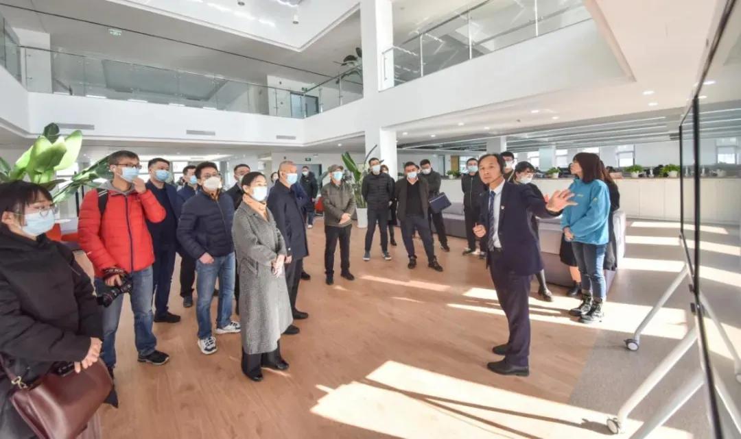 第三期“V看石家庄·美丽省会行”探访新一代电子信息产业代表企业