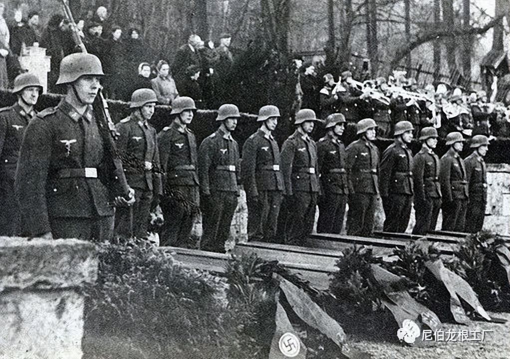 好收吾骨瘴江边的下一句,好收吾骨瘴江边