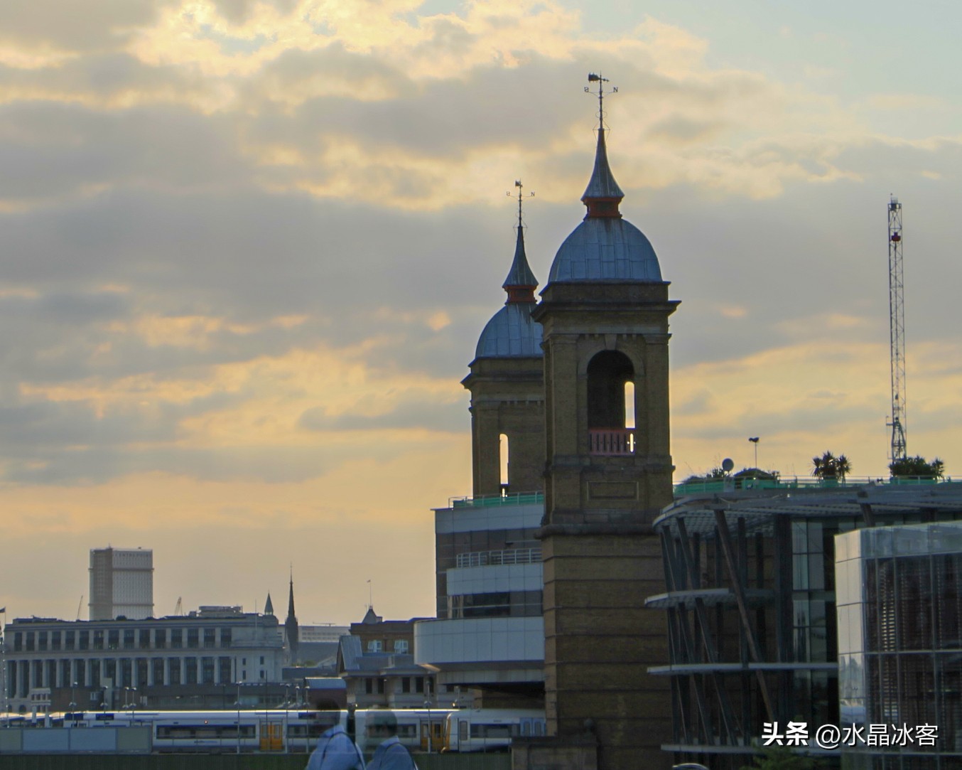 英国伦敦塔桥,英国行购物