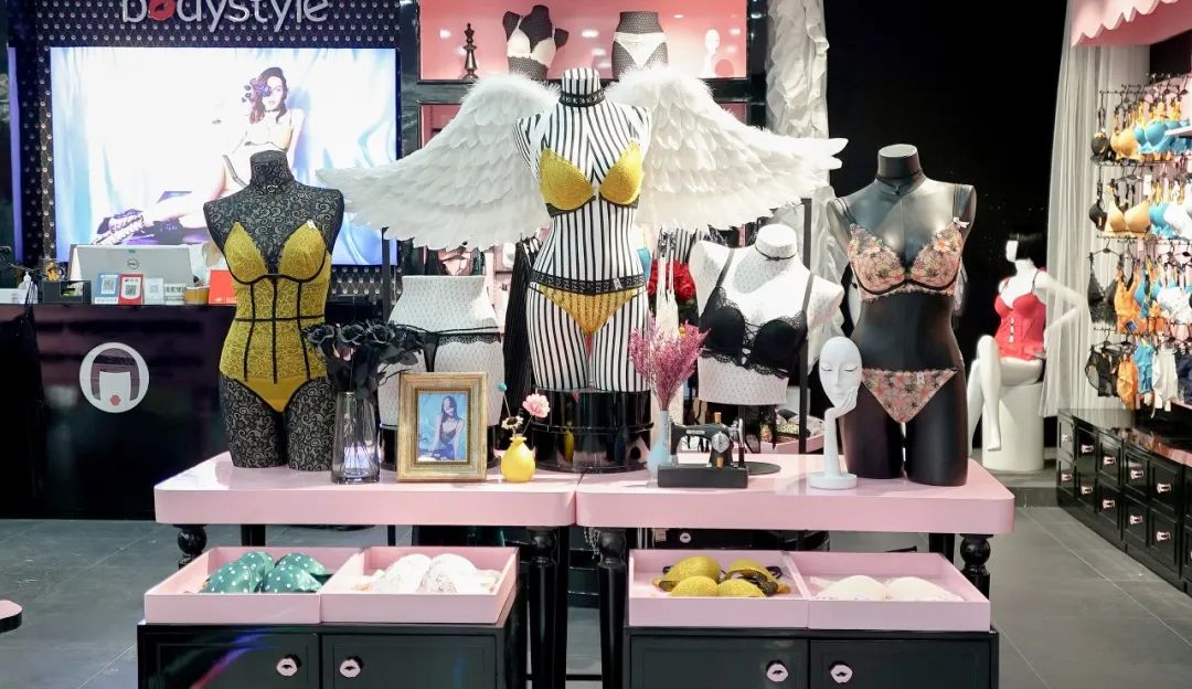 92年的他牵手新内衣品牌，打造“布”一样的性感