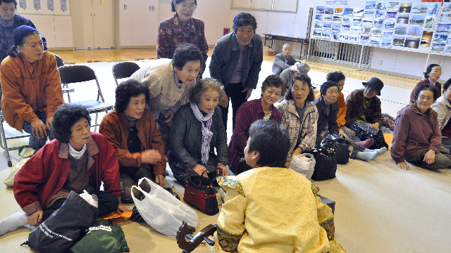 日本人口老龄化有多严重？1/4老人65岁还上班，白发苍苍仍不退休