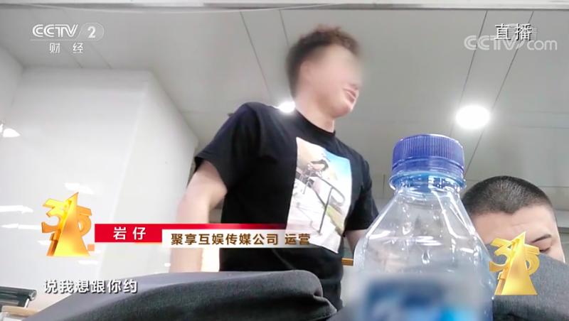 90后女孩打玻尿酸致大面积脑梗,女生打玻尿酸失明脑梗