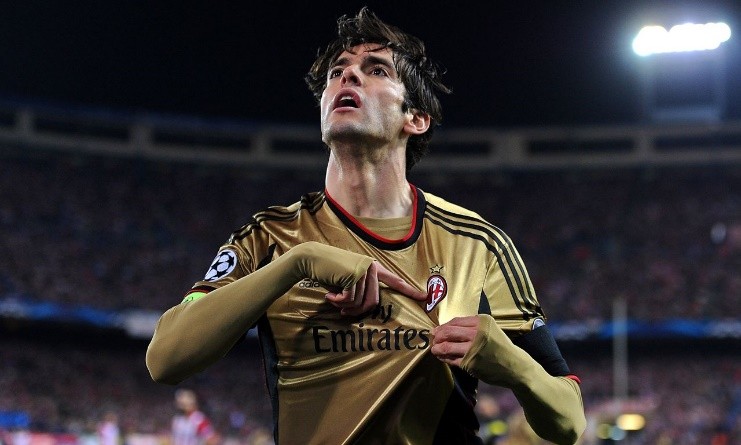 足球名将卡卡现状,巴西金童卡卡退役视频