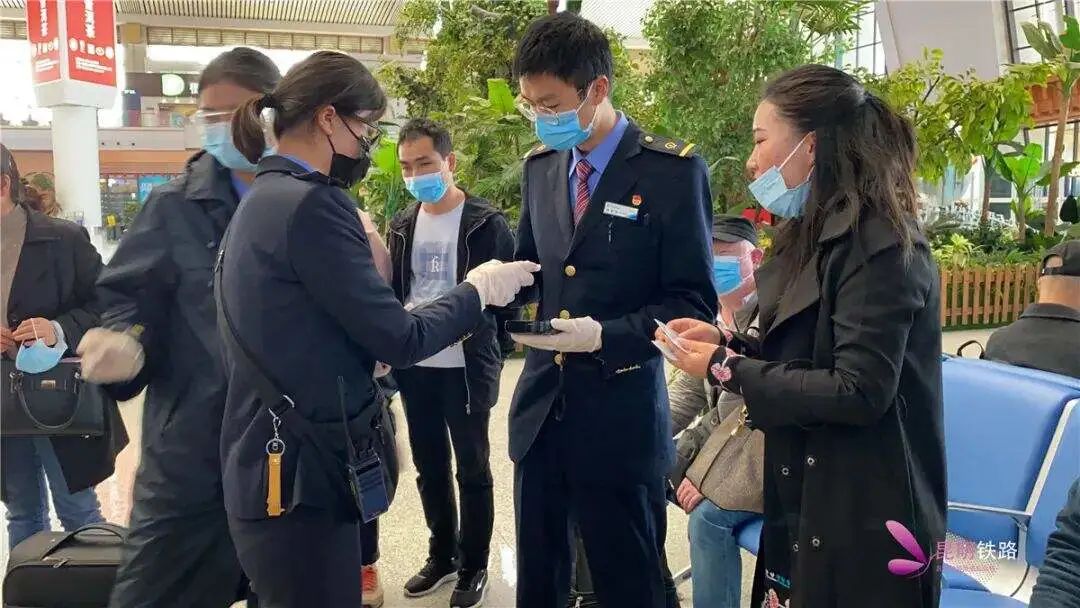 早上螺蛳湾晚上铜锣湾,早上逛螺蛳湾下午逛铜锣湾