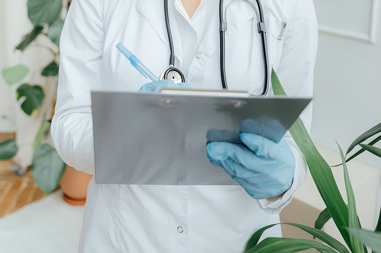 大姨妈反反复复的流血是怎么回事,血很多怎么判断是大姨妈还是出血