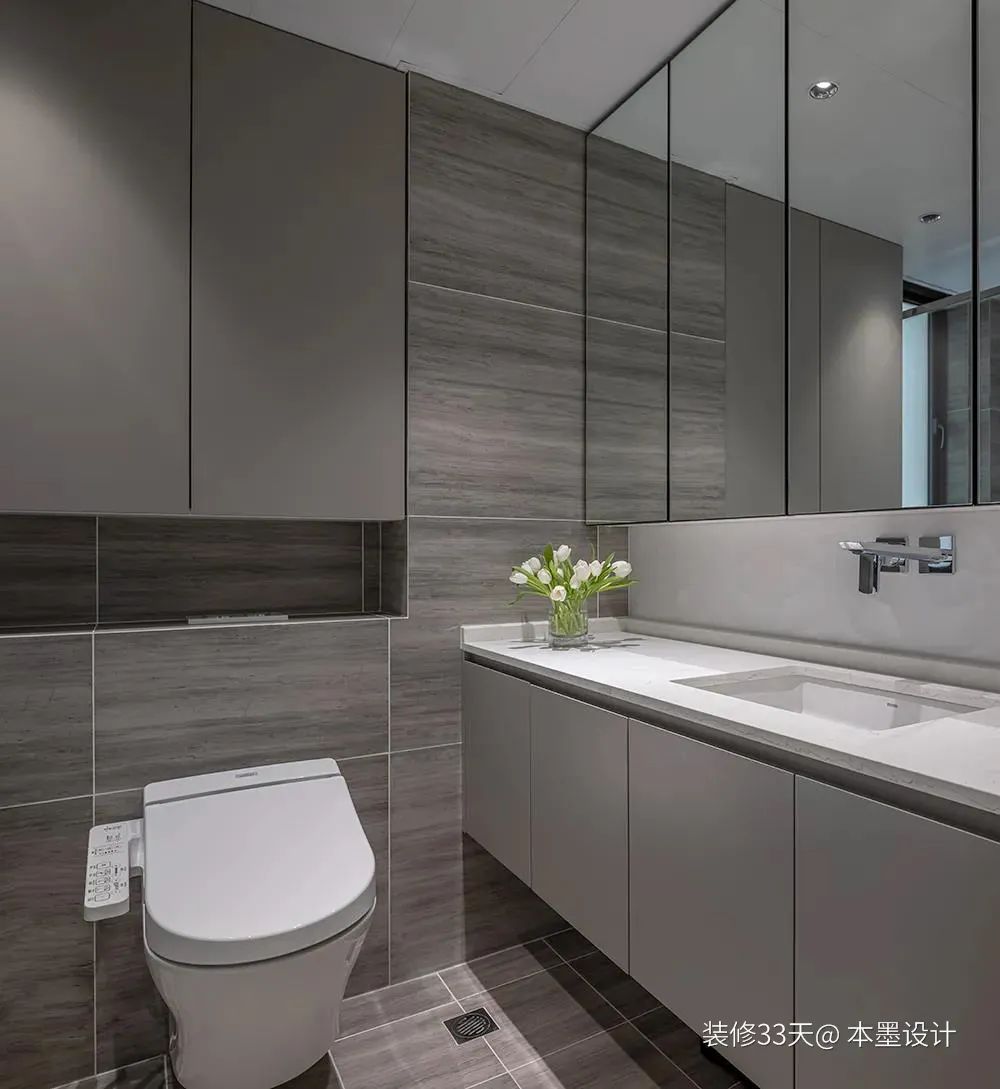 客厅超大储物柜改成衣帽间,客厅小房间改衣帽间