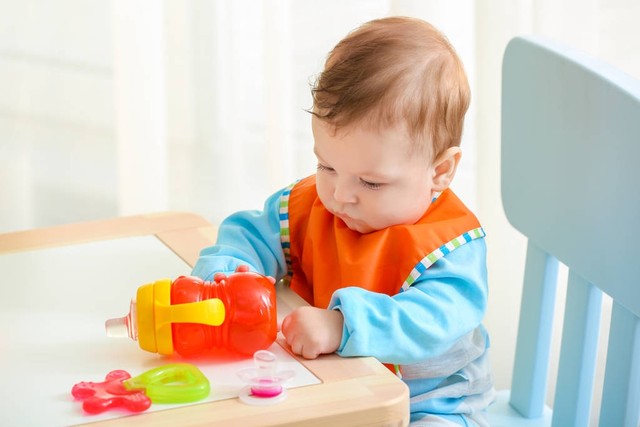 宝宝拒绝吸管杯什么原因,宝宝拒绝吸管杯鸭嘴杯