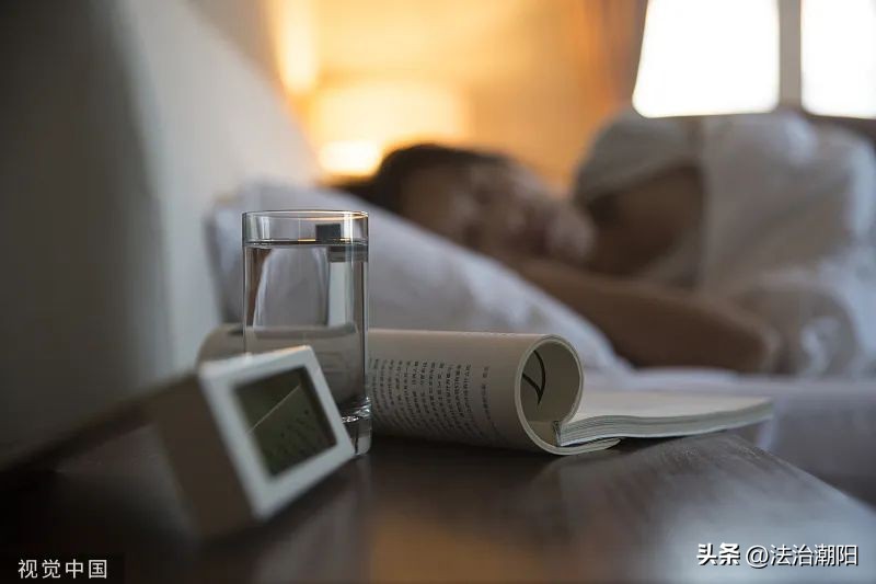 经常睡不好觉容易醒有什么危害,觉睡不好有什么后果