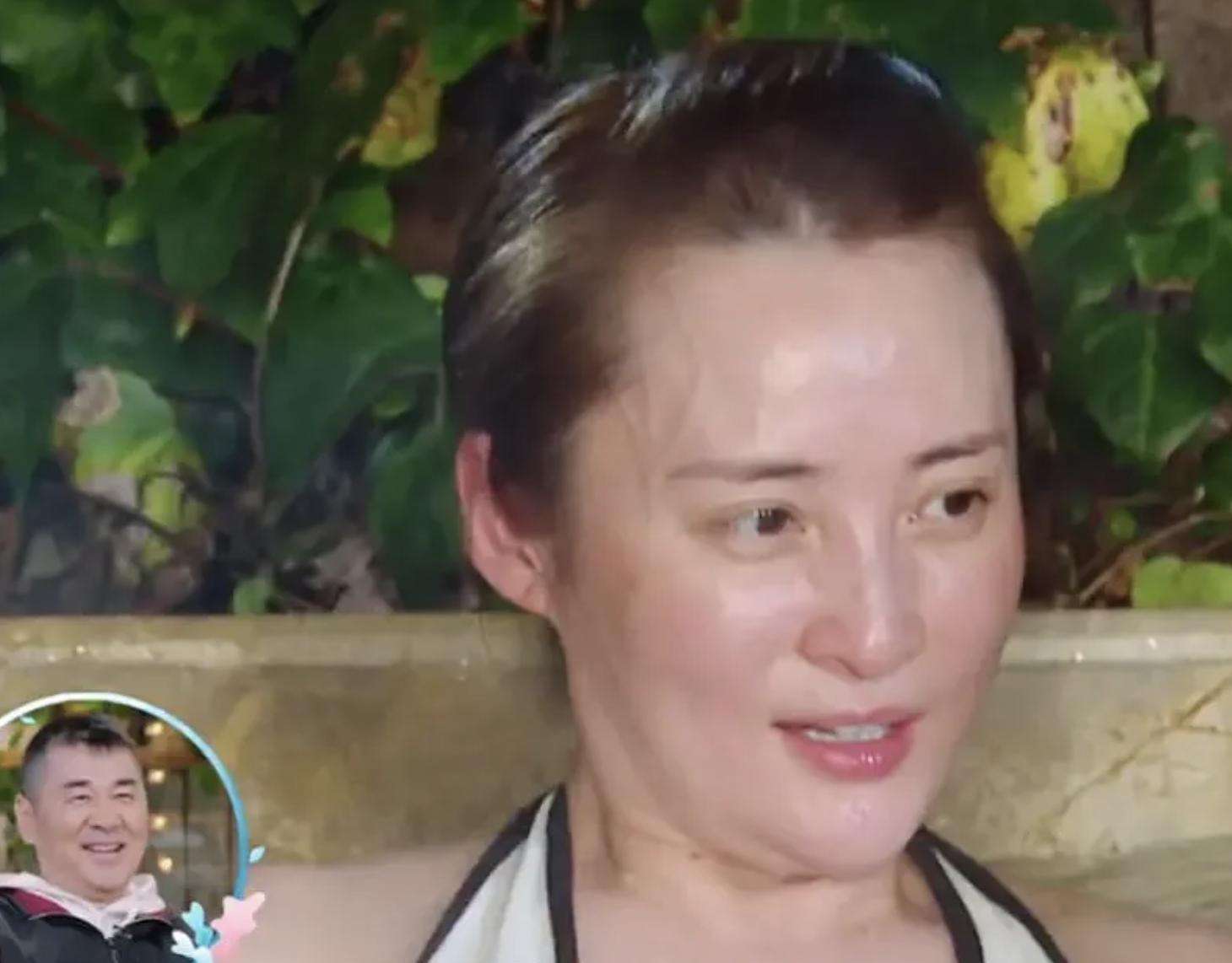 素颜是灾难，化妆是整容，这9位女明星的真实颜值，前后反差巨大