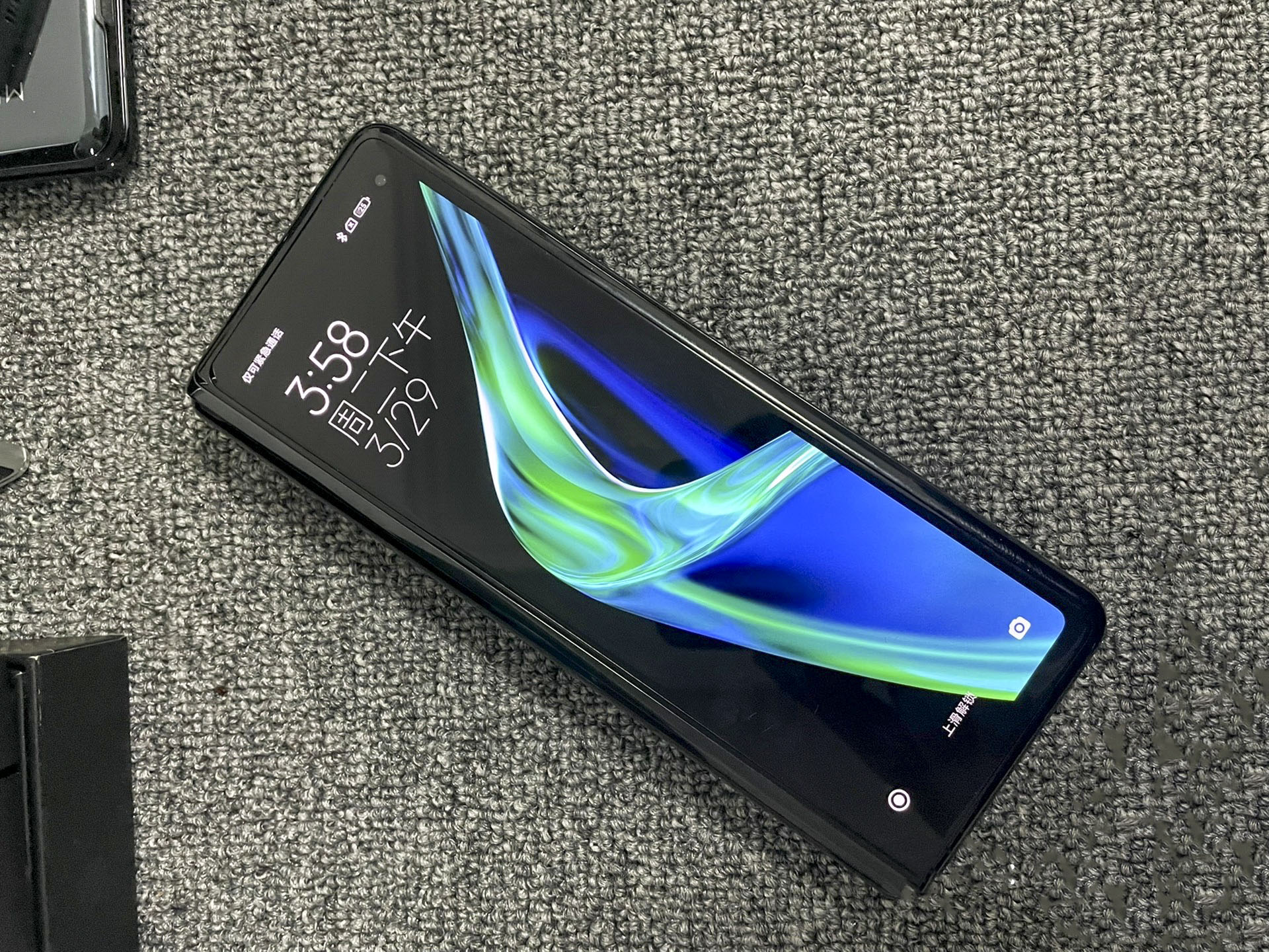 折叠屏手机三星fold3哪个版本好,折叠屏手机三星fold3升级最新款