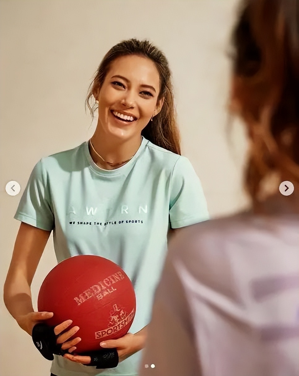 娓╃綉鏄庢槦鐞冩媿,娓╃綉鏄庢槦浜戦泦