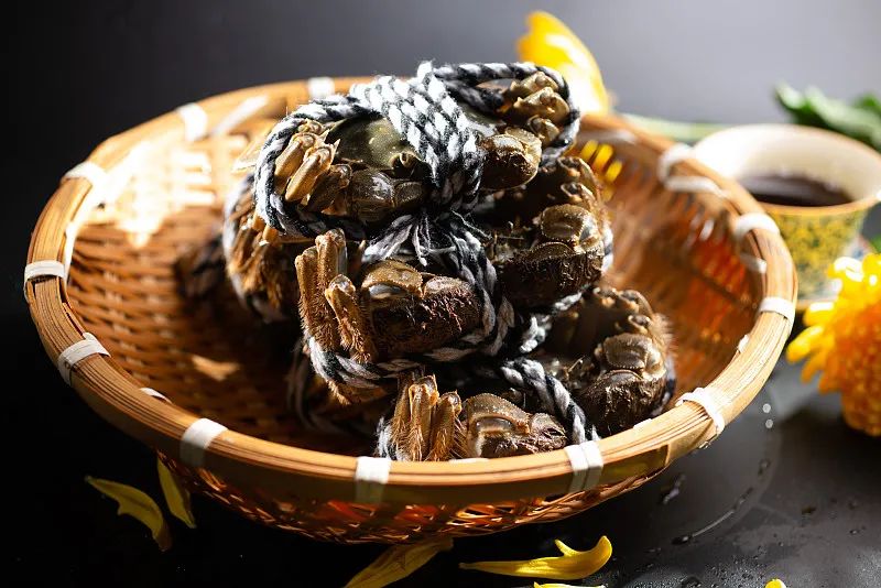 中秋送礼大闸蟹好还是青蟹好,中秋送礼大闸蟹是最受欢迎的礼品