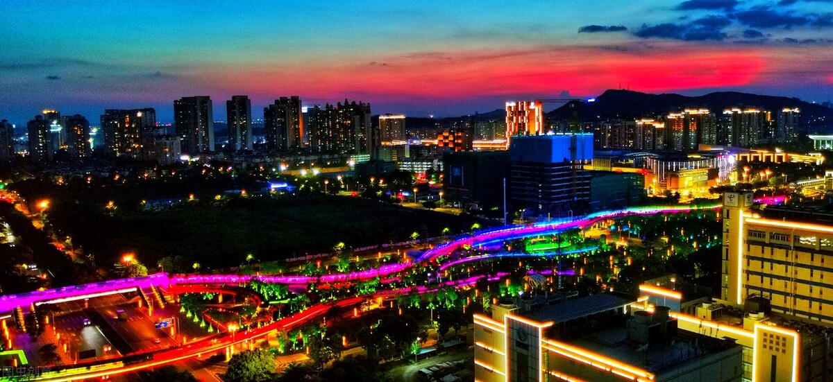 郭进拴｜大美的湖畔明珠