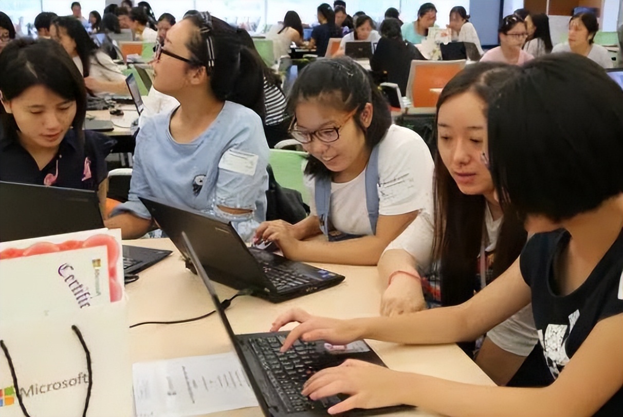 单招和高考考大专有什么区别,单招学历和高考有什么区别