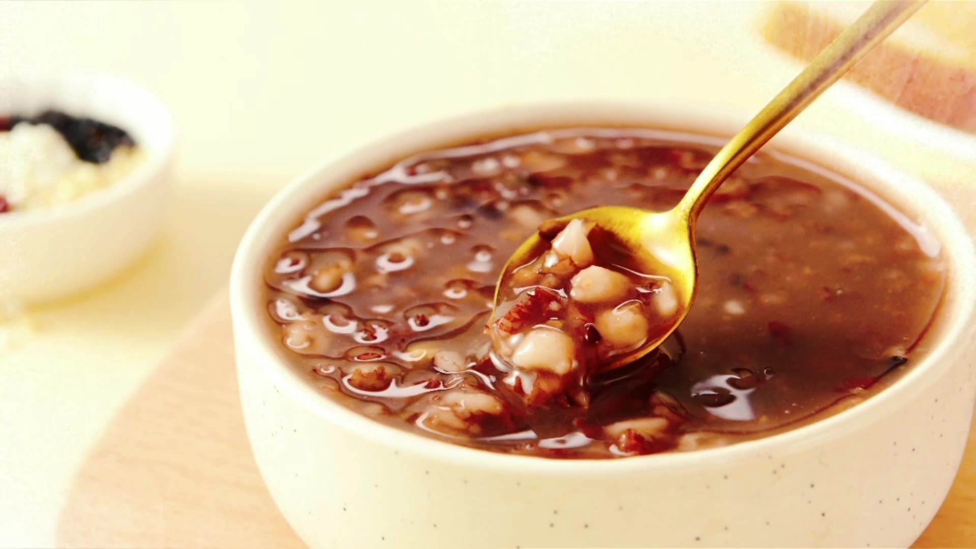 舌尖上的美食早餐全集,五谷美味好吃的早餐粥来袭教程