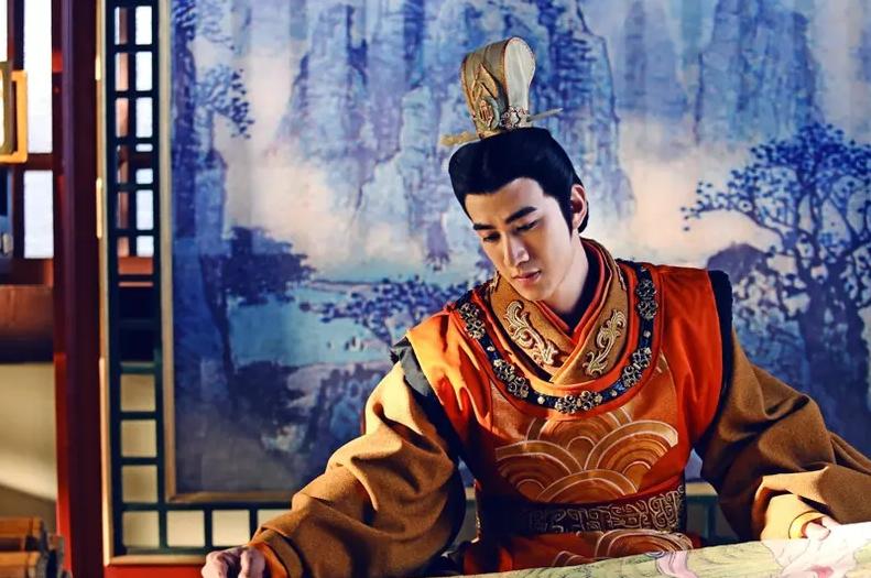 他临终说：若我后代出“高人”一定要杀，不然必*反造**，结果竟灵验