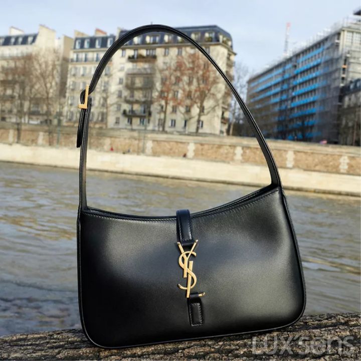 它是今年呼声最高的包款？所有女生给出一致好评