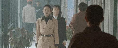 赵丽颖dior红色丝绒连衣裙,谁说赵丽颖没有少女感的