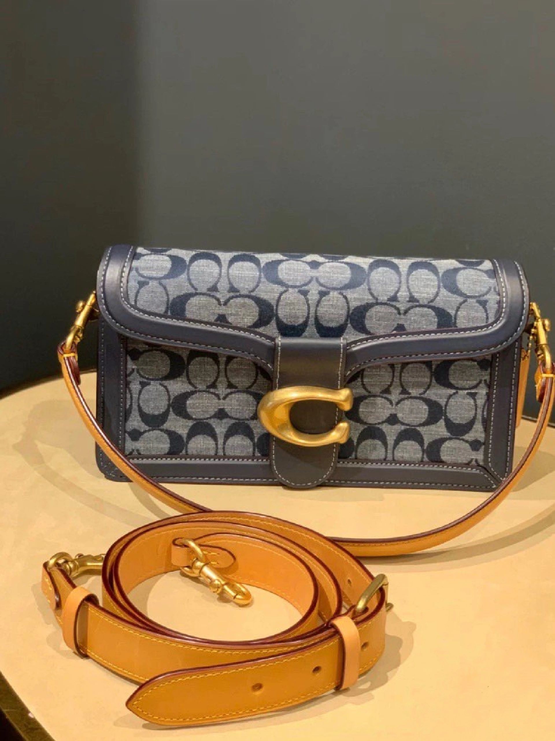 蔻驰包包推荐,蔻驰包包修复翻新