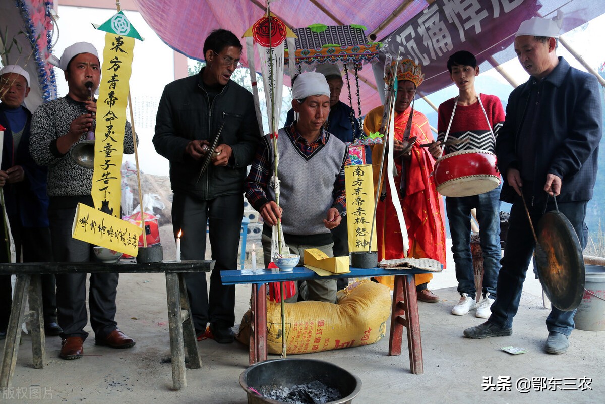 家里老人去世了多久办喜事,老人去世多久家里人可以办喜事