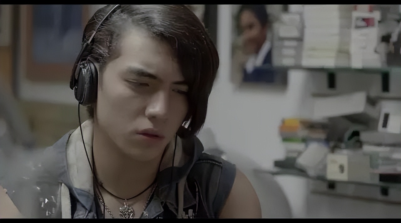 对方很少跟你聊天是真的爱你嘛,怎么跟你聊天才是真的爱你的人