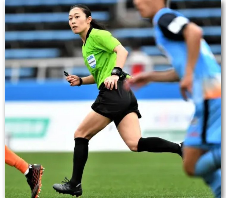 女裁判首次执法,日本女主裁