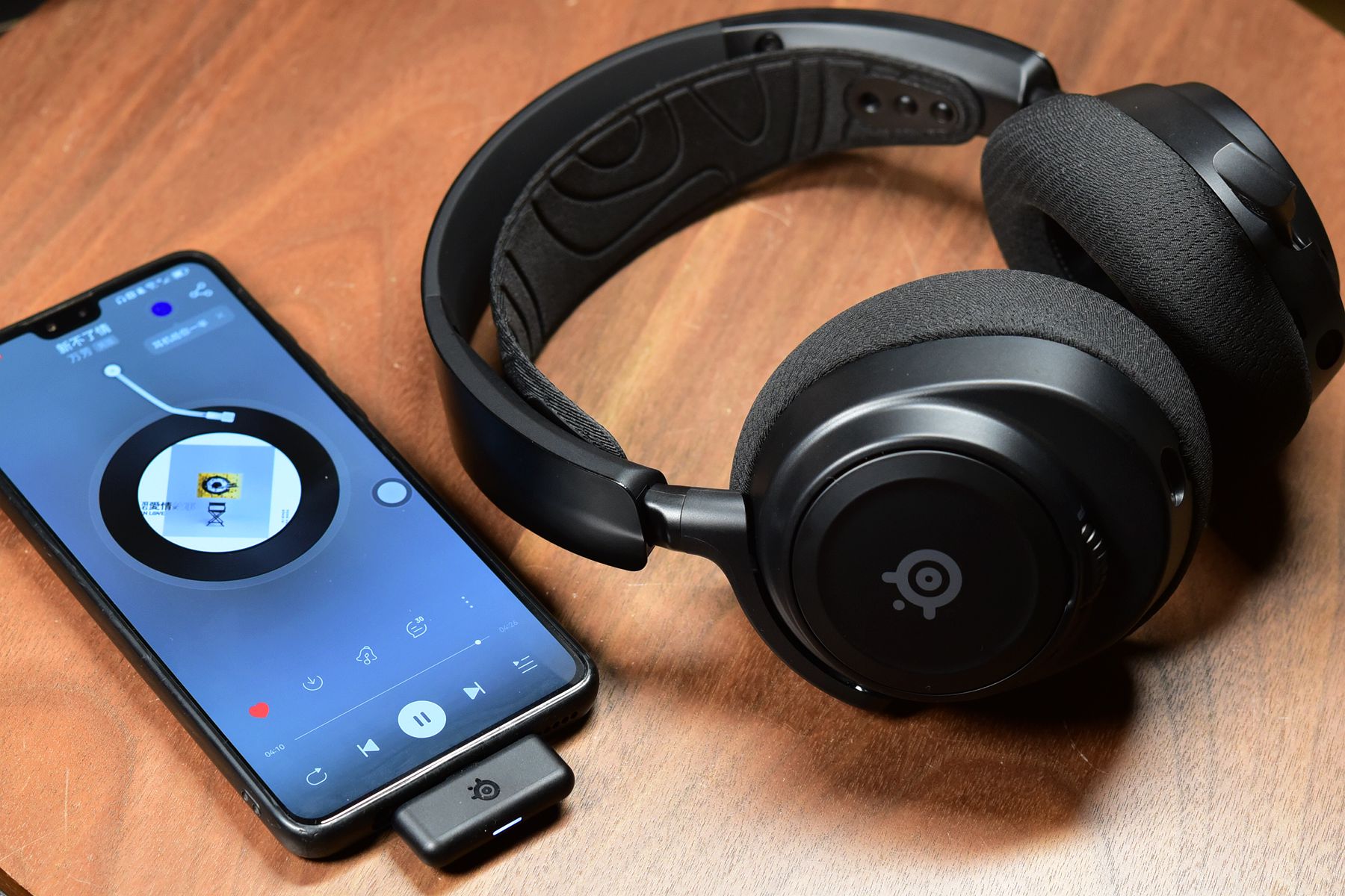 赛睿发布寒冰7x游戏耳机,赛睿寒冰新星arctisnovaprowireless测评