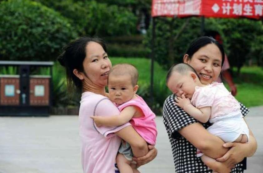 别再用湿巾给宝宝擦屁股了,湿巾擦屁股的危害