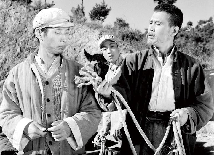 国产电影青松岭全剧,电影青松岭为什么有两个版本