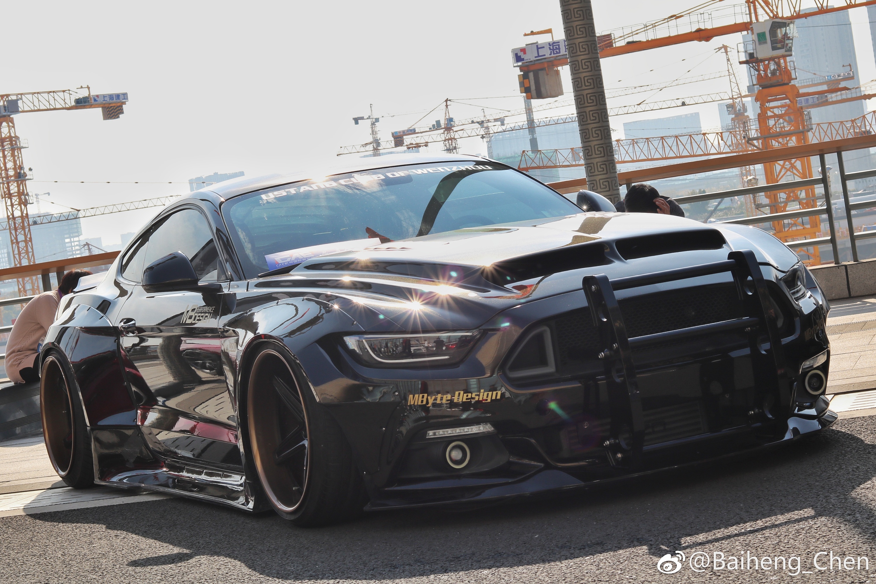 车蜡怎么去除,车蜡不小心打在塑料上了怎么去除