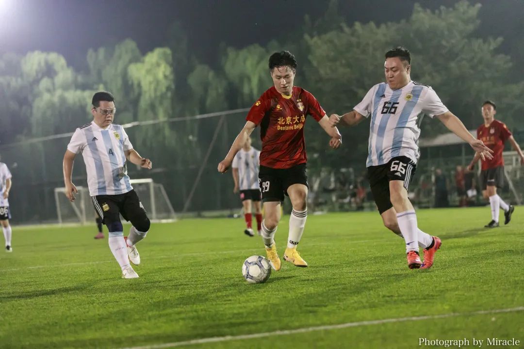 新闻|竞技绿茵,激情律政,职工足球法律行业北京赛区赛打响