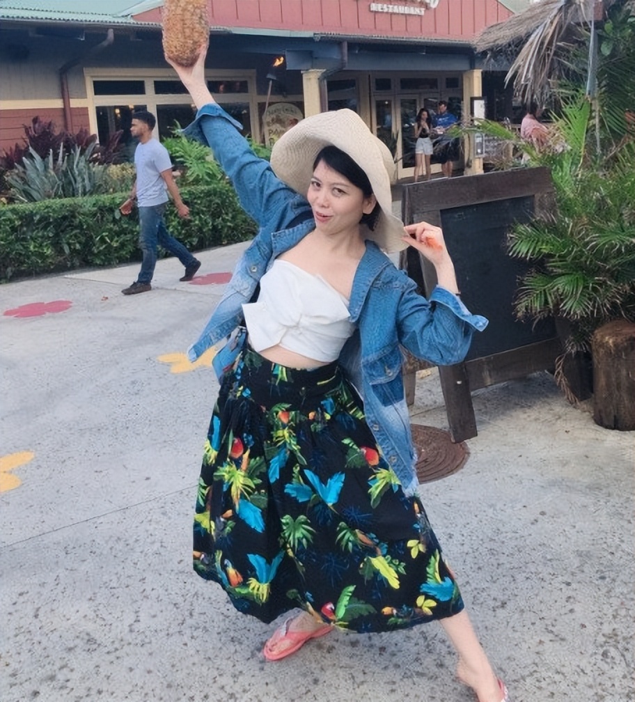 我，恋爱脑，32岁带10岁娃嫁日本老公，他帮我还百万负债，很贴心