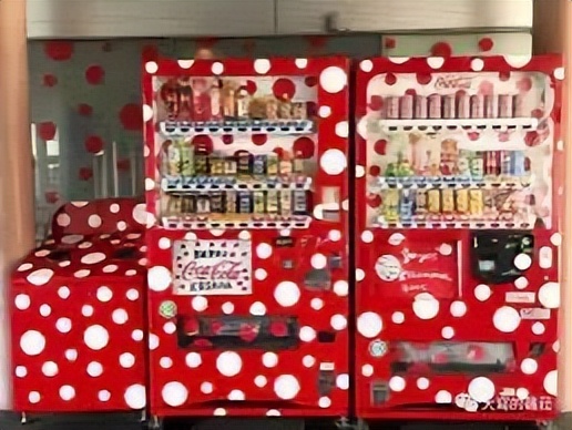 日本自动贩卖机卖寿司,日本贩卖机里装的啥