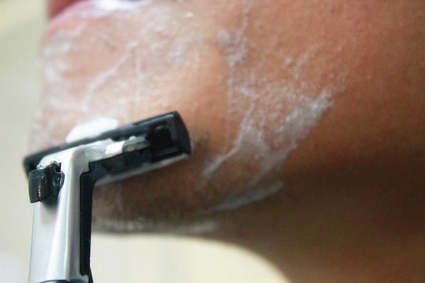 男人胡子头发长得快是什么原因,男人的胡子长得快