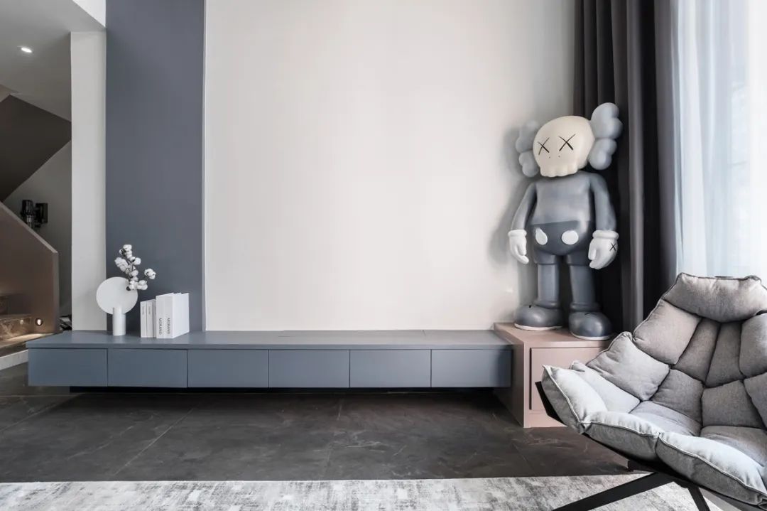 黑白灰现代极简约风格小户型,黑白灰系现代简约复式